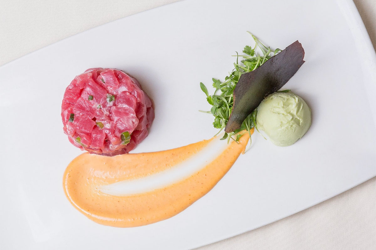 Tuna tartare with sauce and garnish